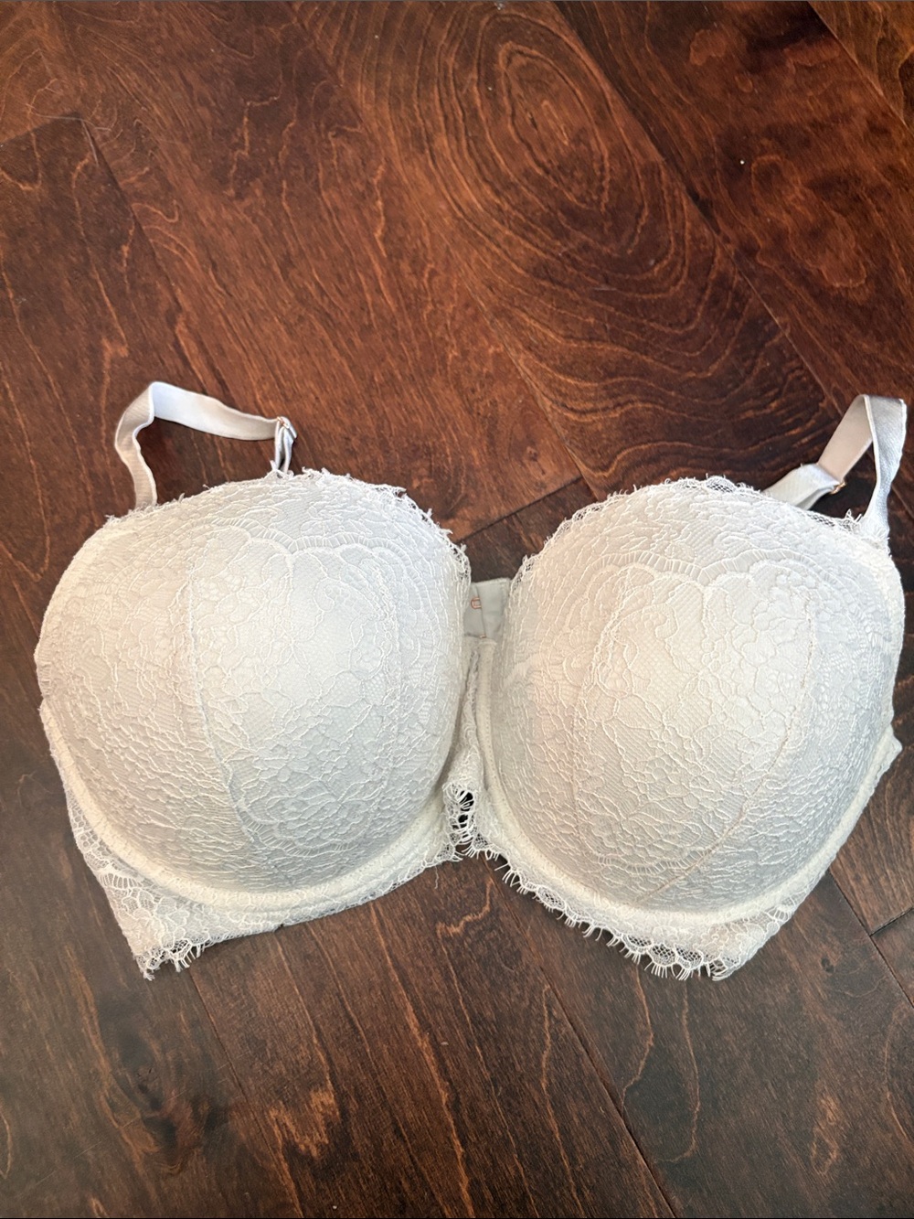 Victoria’s Secret Dream Angels 38DDD Lace Bra